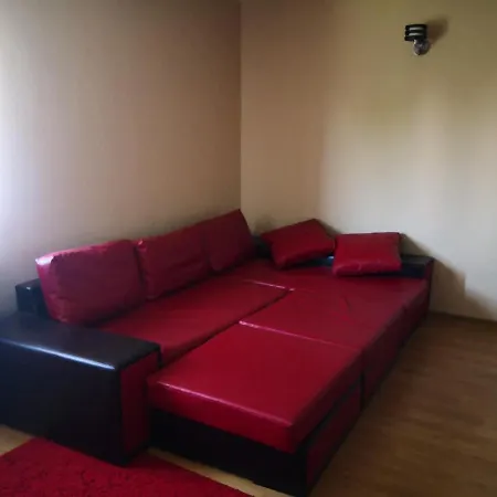 Casa Cu Verdeata * Douăzeci şi Trei August